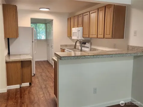 10014 NE 127th Place Kirkland WA 98034