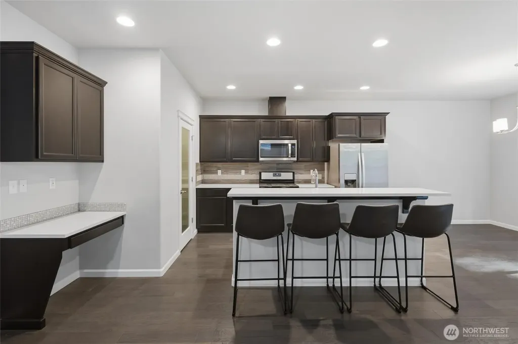 3890 Portside Drive Bremerton WA 98312