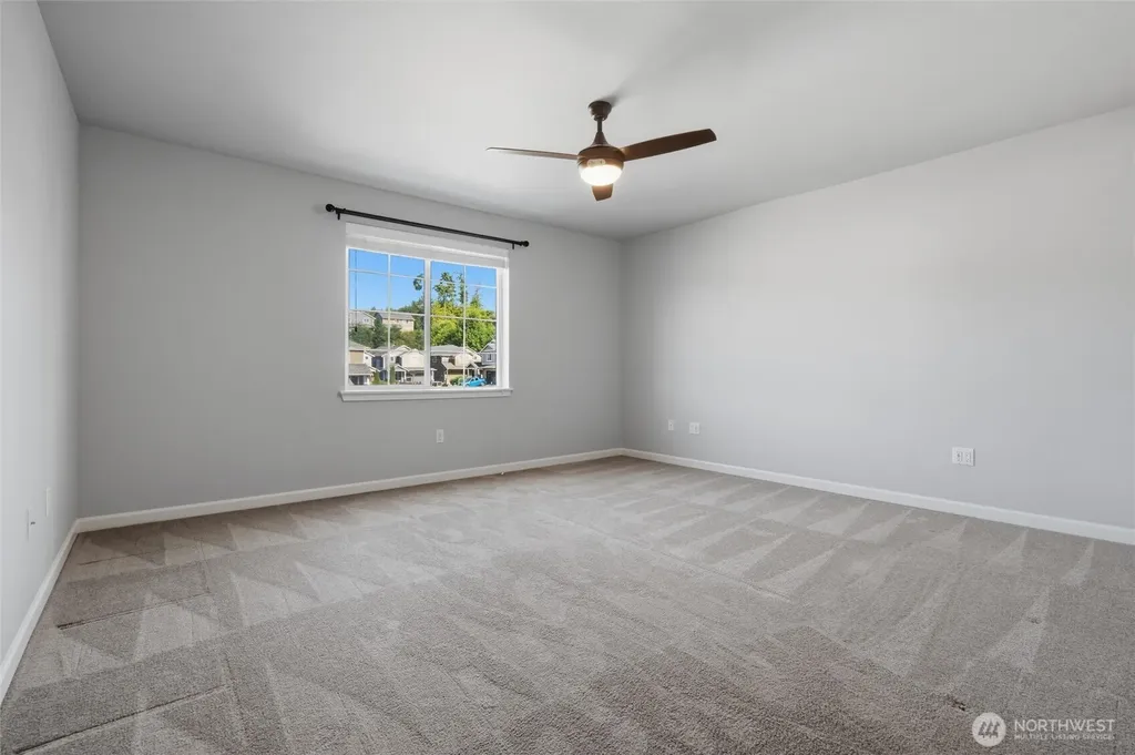 3890 Portside Drive Bremerton WA 98312