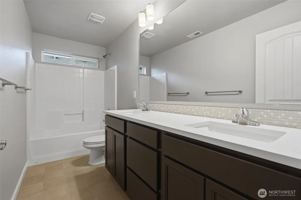 3890 Portside Drive Bremerton WA 98312