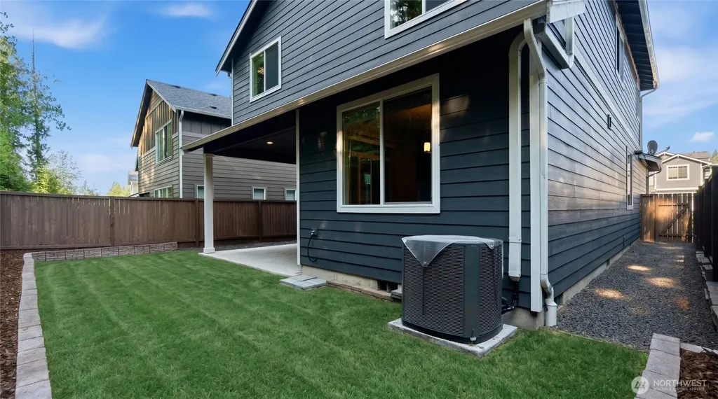 3890 Portside Drive Bremerton WA 98312