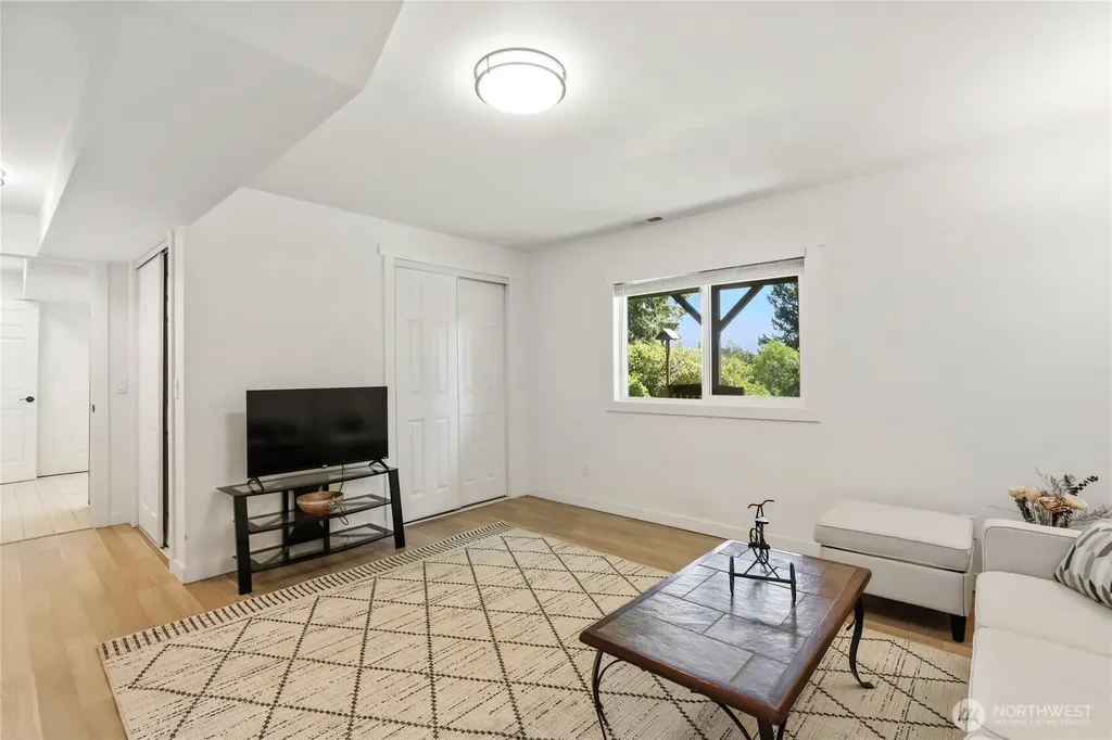 5417 99th Avenue NW Gig Harbor WA 98335