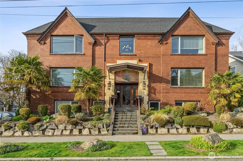 102 Galer Street Seattle WA 98109