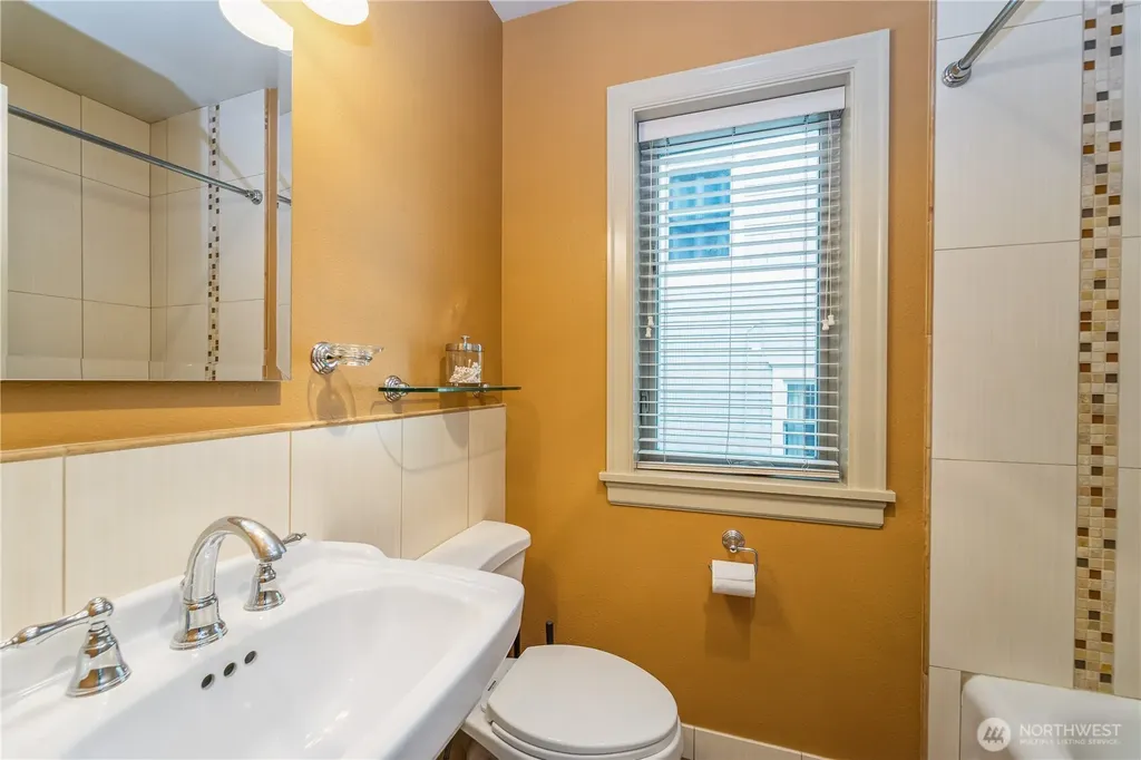 102 Galer Street Seattle WA 98109
