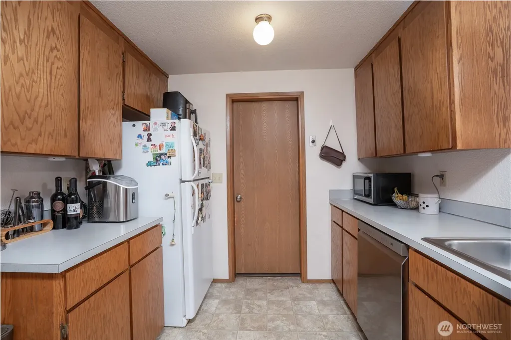 1404 103rd Street E Tacoma WA 98445