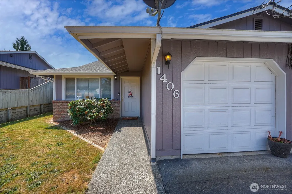 1404 103rd Street E Tacoma WA 98445