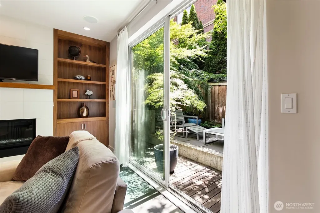 728 Boylston Avenue E Seattle WA 98102
