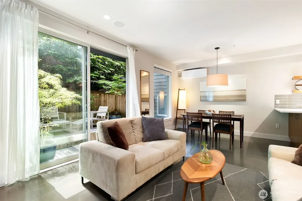 728 Boylston Avenue E Seattle WA 98102