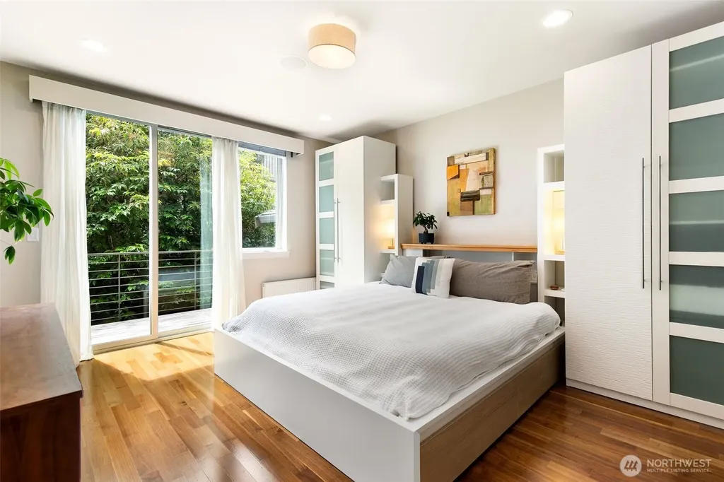 728 Boylston Avenue E Seattle WA 98102