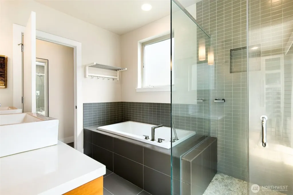 728 Boylston Avenue E Seattle WA 98102