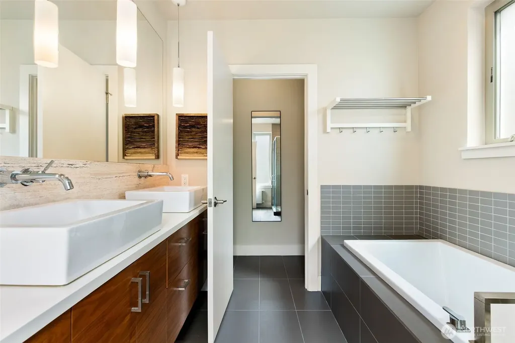 728 Boylston Avenue E Seattle WA 98102