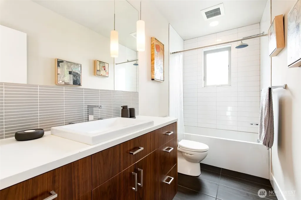 728 Boylston Avenue E Seattle WA 98102
