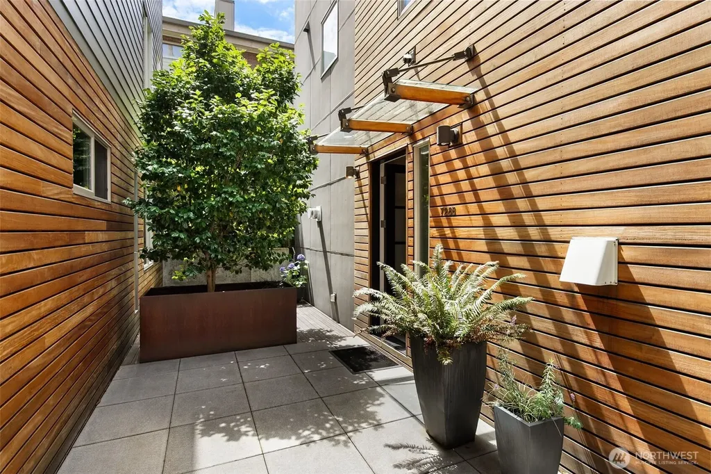 728 Boylston Avenue E Seattle WA 98102