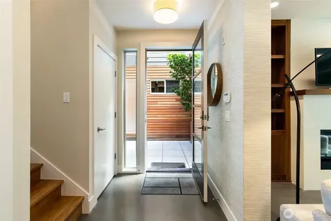 728 Boylston Avenue E Seattle WA 98102