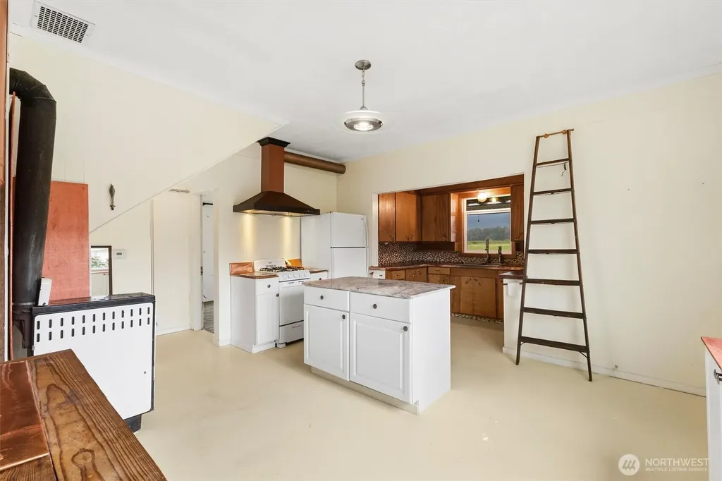 30731 Walberg Road Sedro Woolley WA 98284