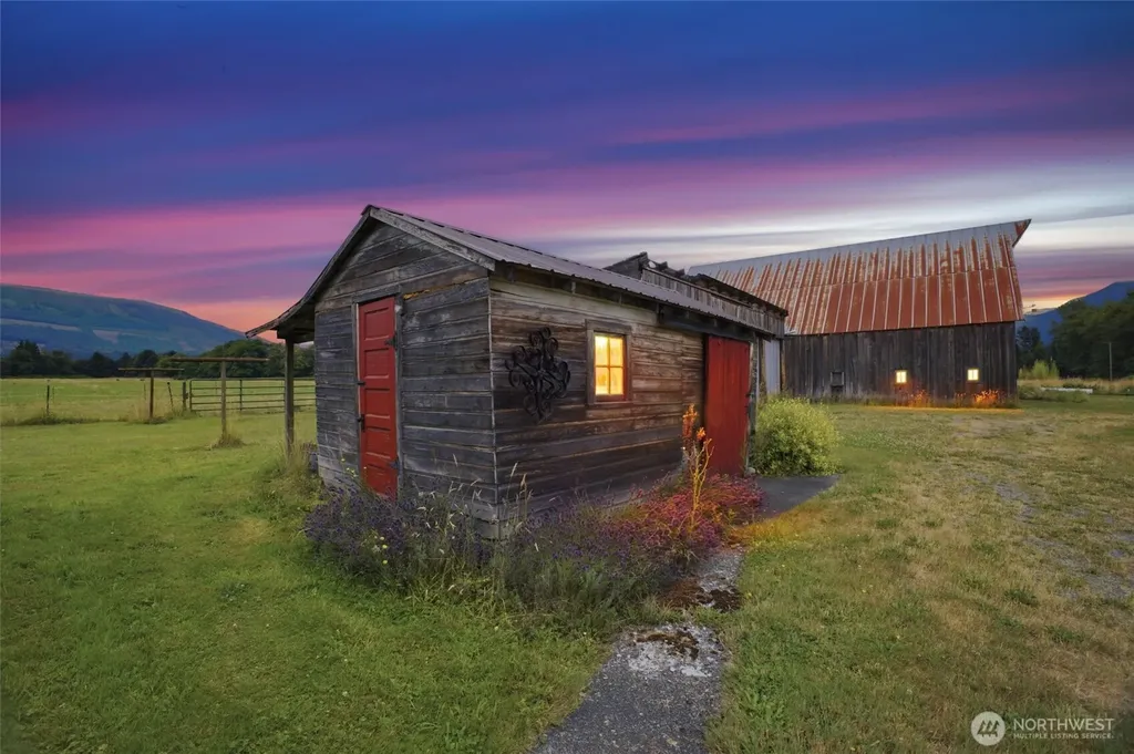 30731 Walberg Road Sedro Woolley WA 98284