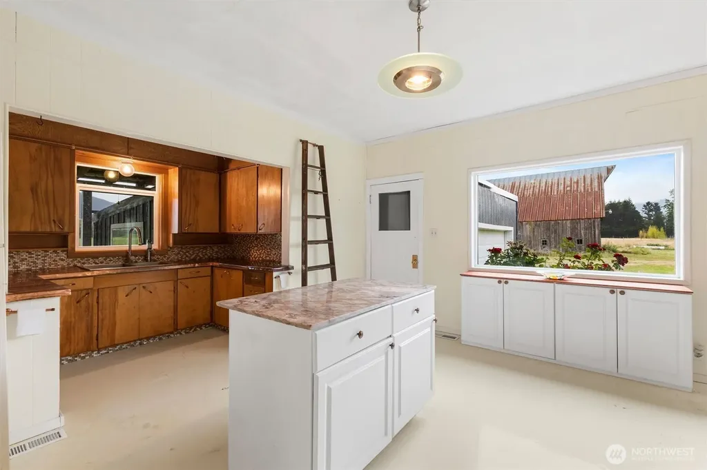 30731 Walberg Road Sedro Woolley WA 98284