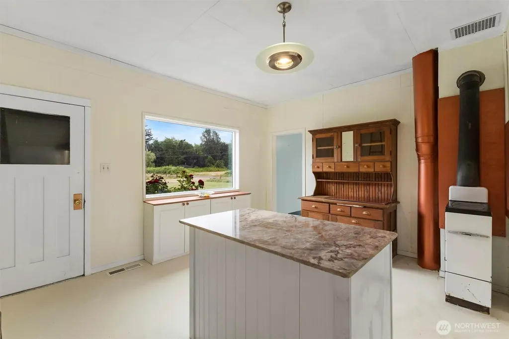 30731 Walberg Road Sedro Woolley WA 98284