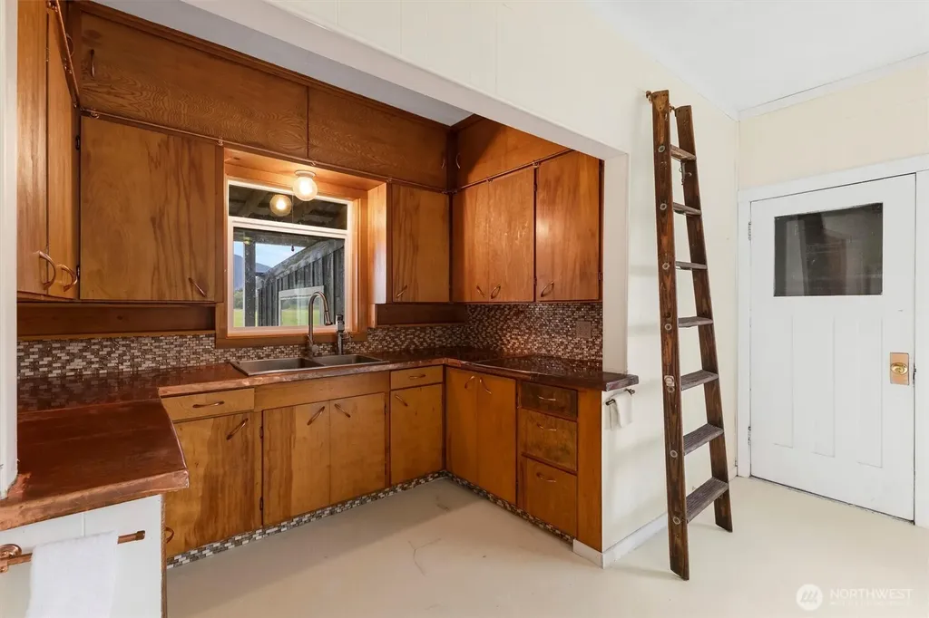 30731 Walberg Road Sedro Woolley WA 98284