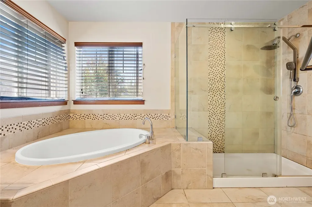 23890 SE 286th Place Maple Valley WA 98038