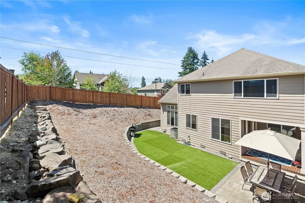 23890 SE 286th Place Maple Valley WA 98038