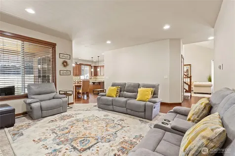 23890 SE 286th Place Maple Valley WA 98038