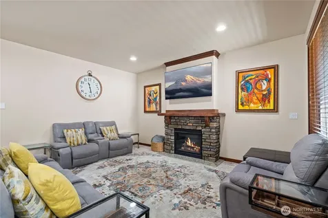 23890 SE 286th Place Maple Valley WA 98038