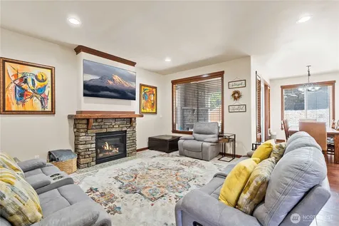 23890 SE 286th Place Maple Valley WA 98038