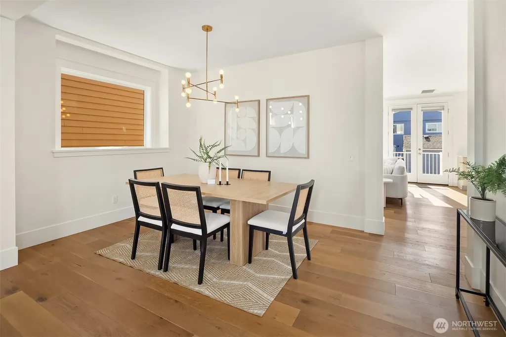 7051 34th Avenue NE Seattle WA 98115