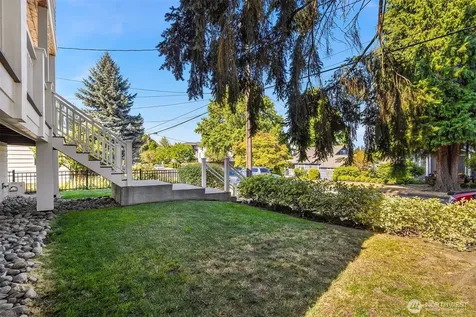 7051 34th Avenue NE Seattle WA 98115