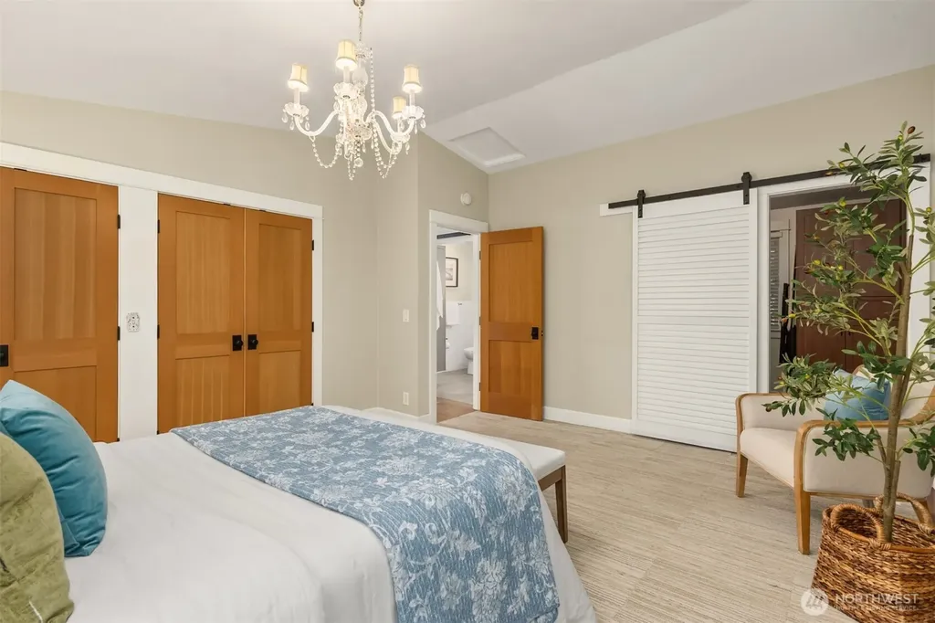 5854 Packard Lane NE Bainbridge Island WA 98110