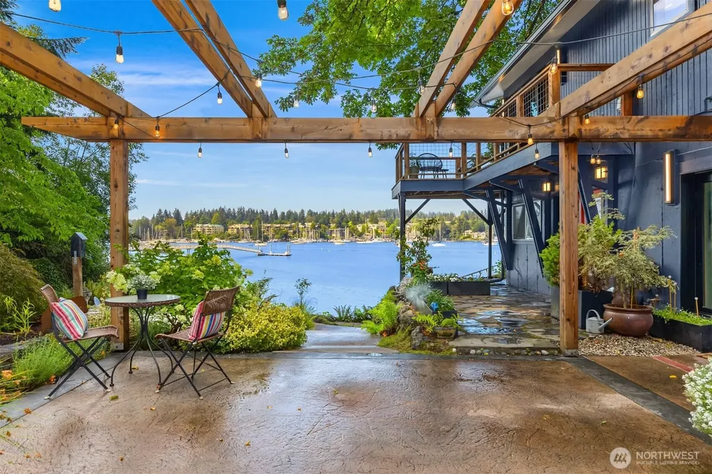 5854 Packard Lane NE Bainbridge Island WA 98110