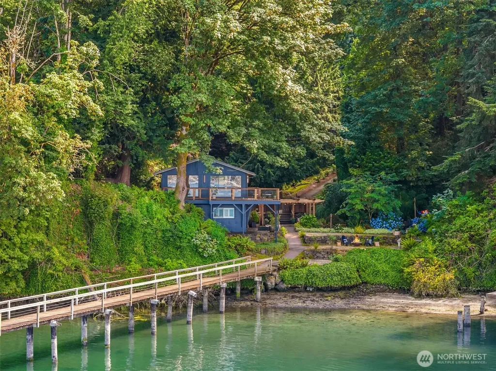 5854 Packard Lane NE Bainbridge Island WA 98110