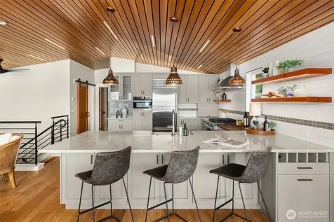 5854 Packard Lane NE Bainbridge Island WA 98110
