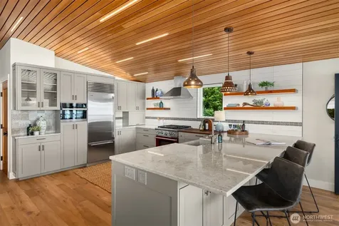 5854 Packard Lane NE Bainbridge Island WA 98110