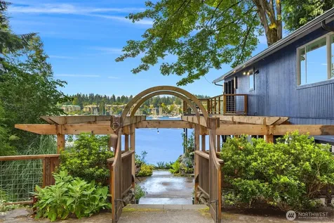 5854 Packard Lane NE Bainbridge Island WA 98110