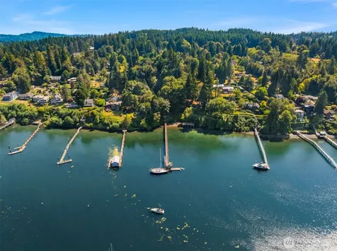 5854 Packard Lane NE Bainbridge Island WA 98110