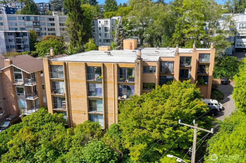 3710 25th Place W Seattle WA 98199