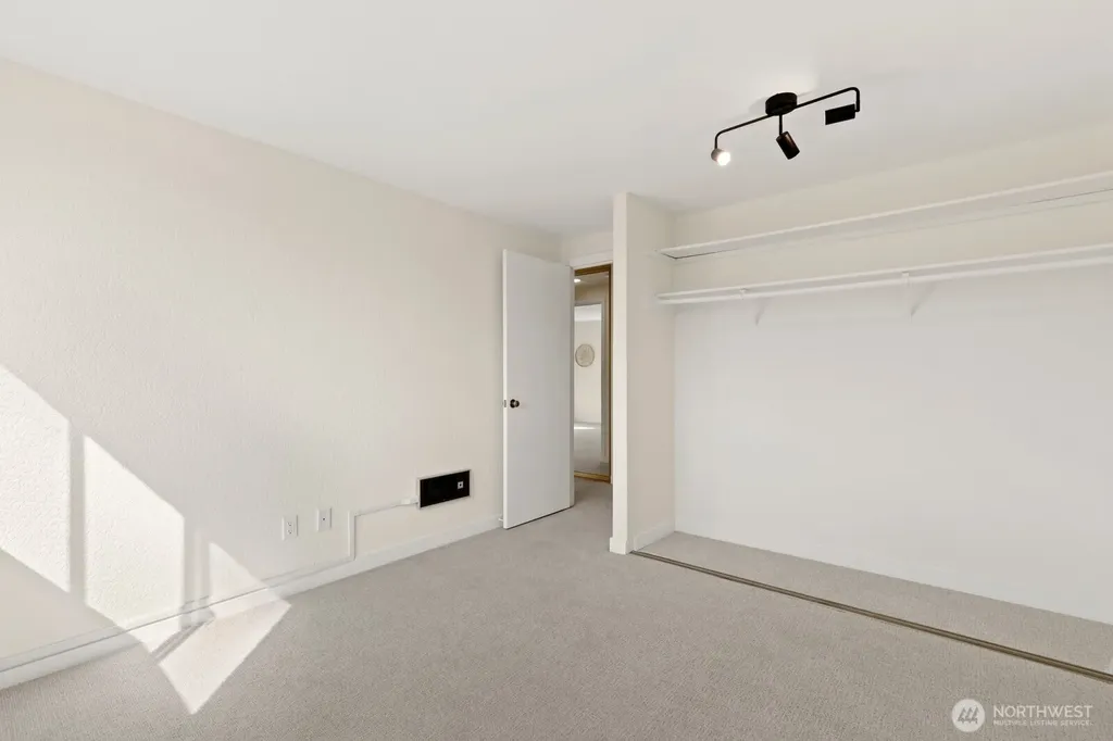 3710 25th Place W Seattle WA 98199