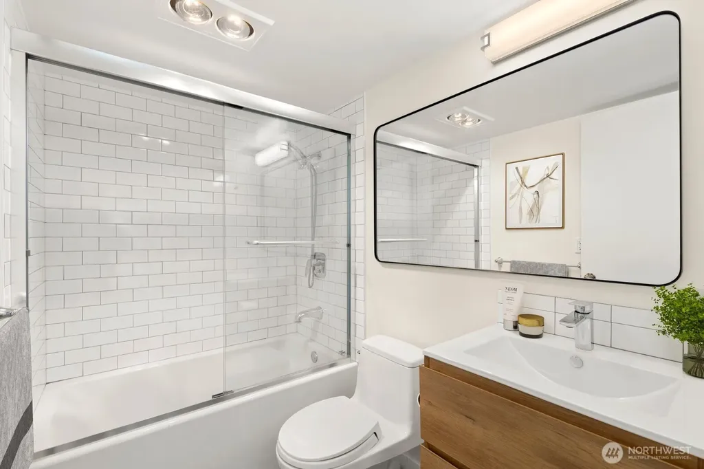 3710 25th Place W Seattle WA 98199