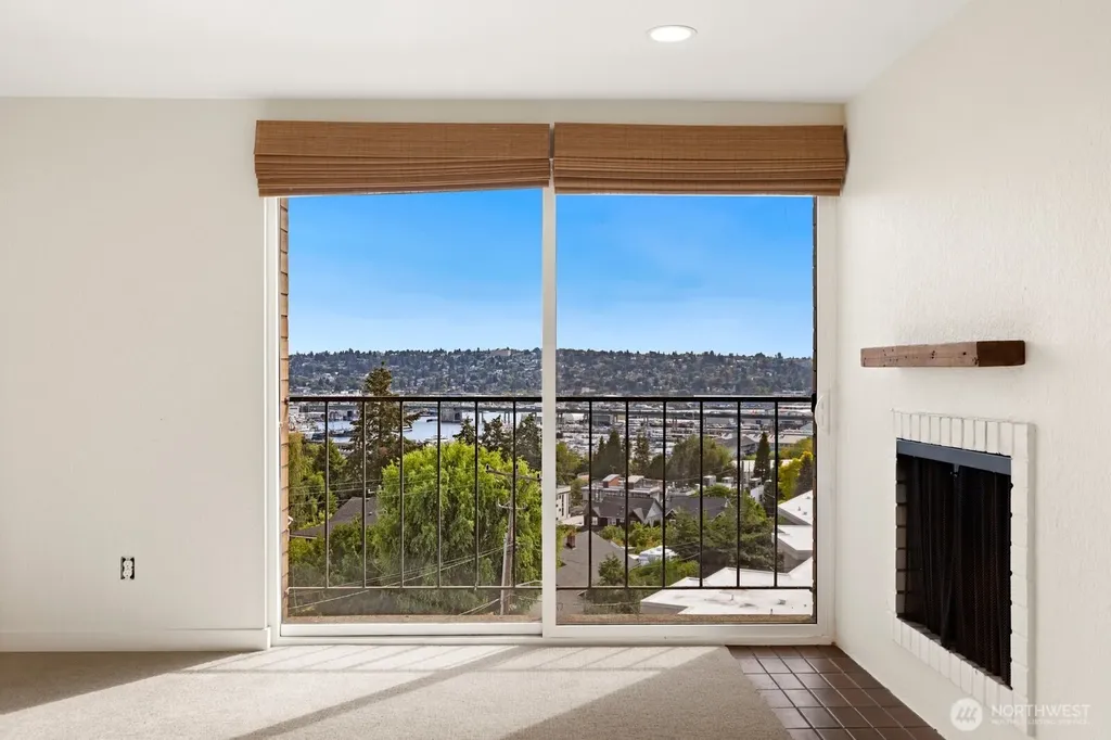 3710 25th Place W Seattle WA 98199