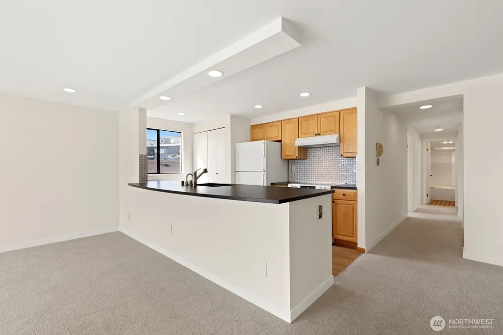 3710 25th Place W Seattle WA 98199