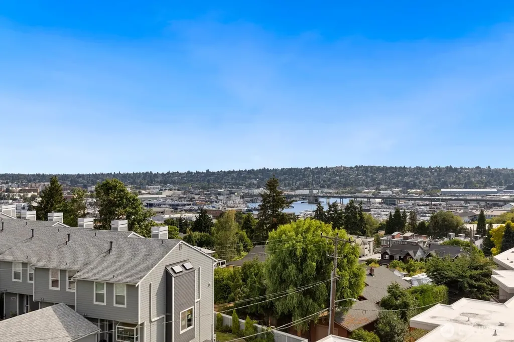 3710 25th Place W Seattle WA 98199