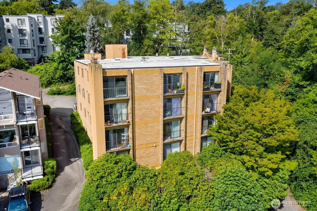3710 25th Place W Seattle WA 98199