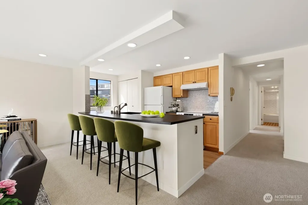 3710 25th Place W Seattle WA 98199