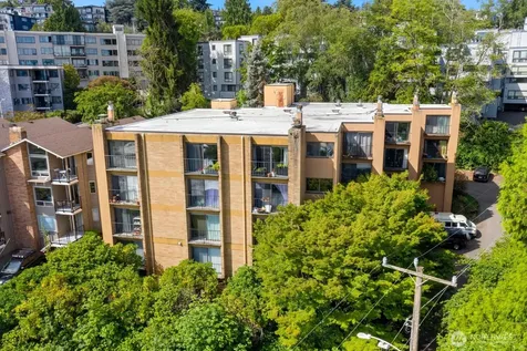3710 25th Place W Seattle WA 98199