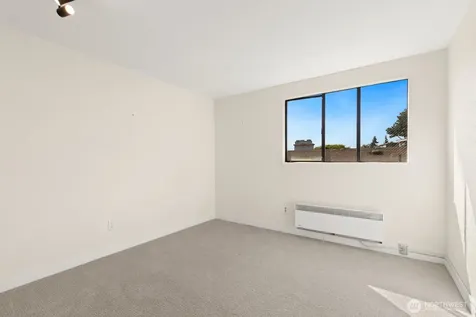 3710 25th Place W Seattle WA 98199