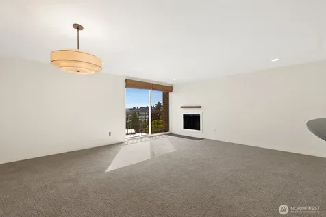 3710 25th Place W Seattle WA 98199