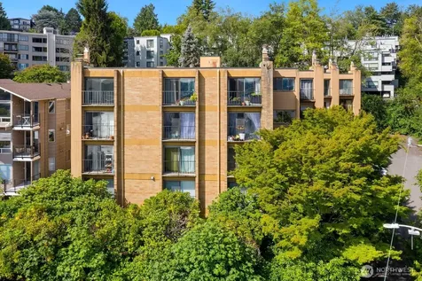 3710 25th Place W Seattle WA 98199