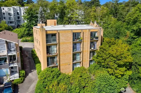 3710 25th Place W Seattle WA 98199